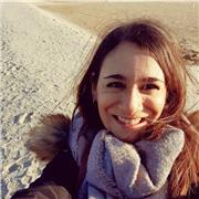 insegnante di lingua inglese offre ripetizioni a ragazzi di medie e superiori